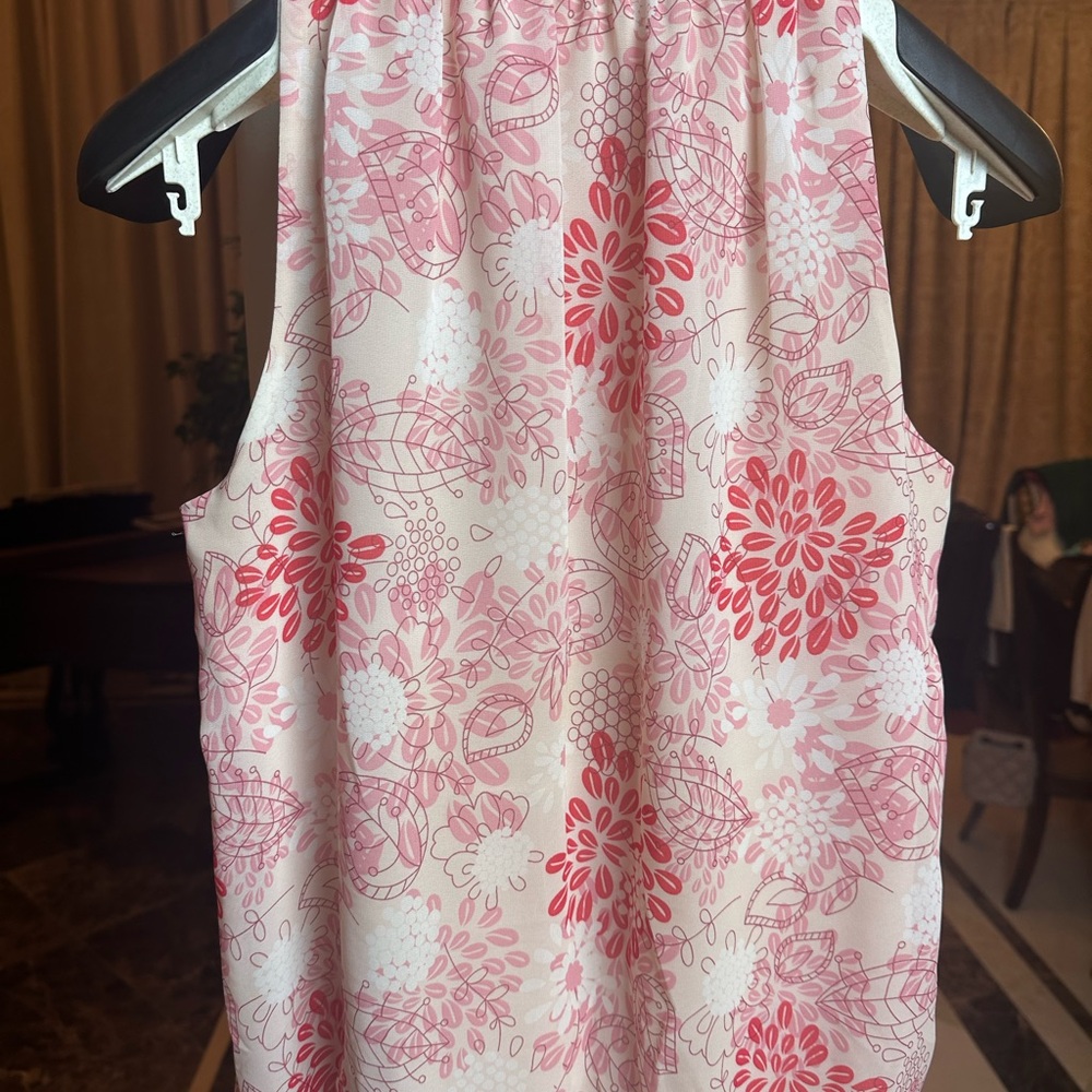 Max Studio Floral Sleeveless Tie-Neck Blouse | Pink & White - Picture 3 of 9